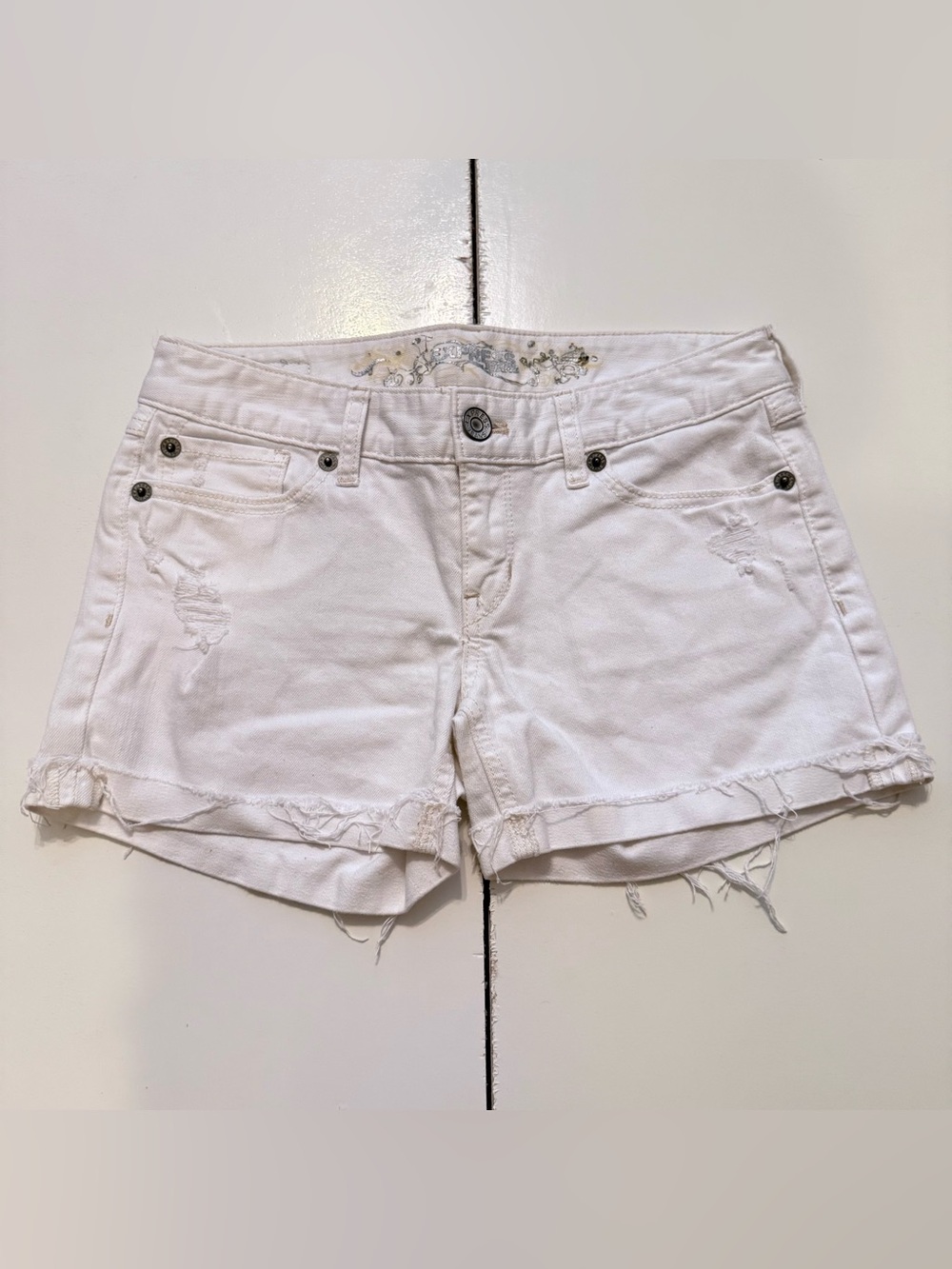 Express White Distressed Women’s Denim Shorts
